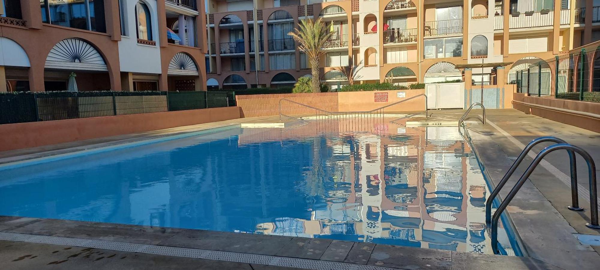 Appartement Situe Au Cap D'Agde Proche Plage Ngoại thất bức ảnh